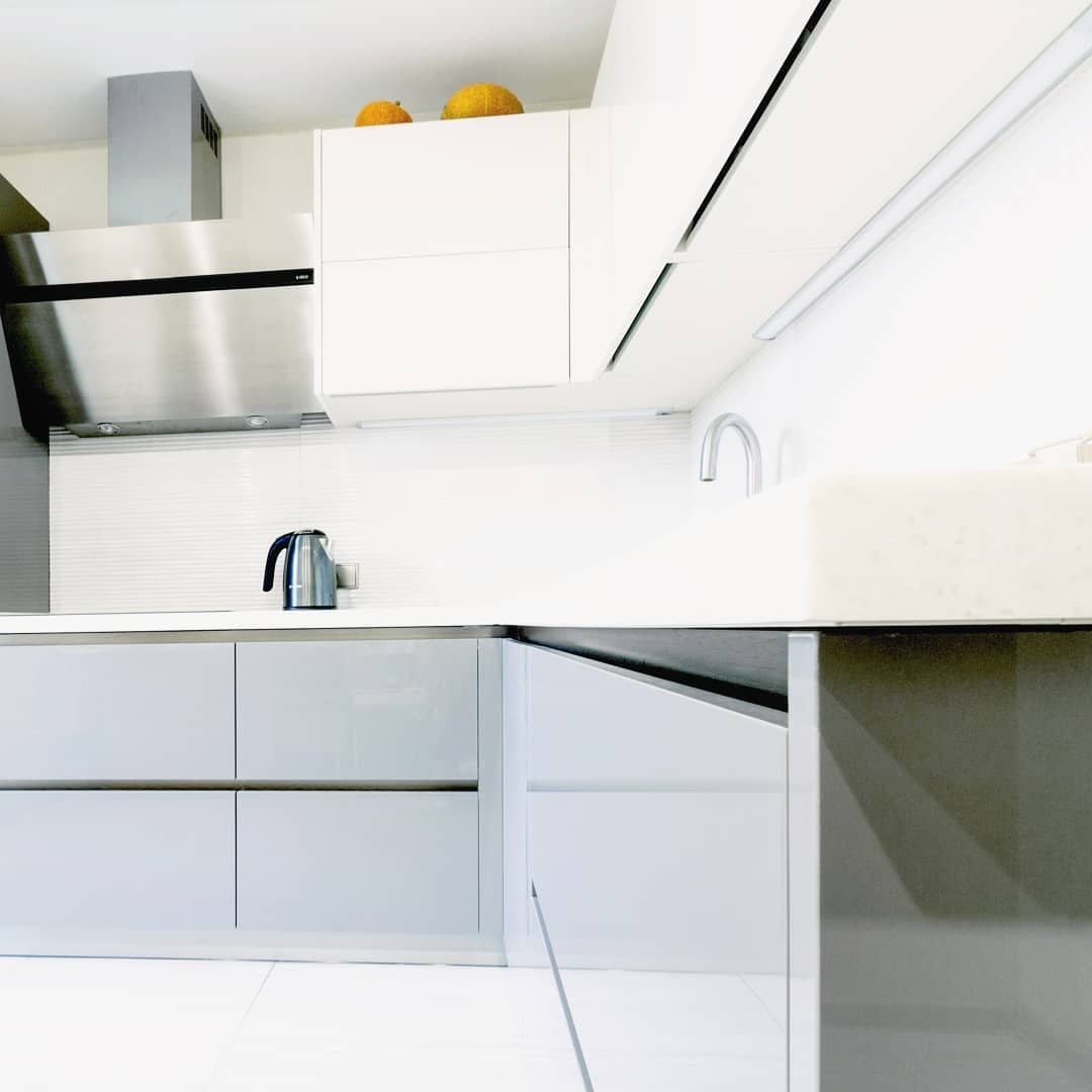 Белый кухонный гарнитур-Кухня МДФ в ПВХ «Модель 615»-фото3
