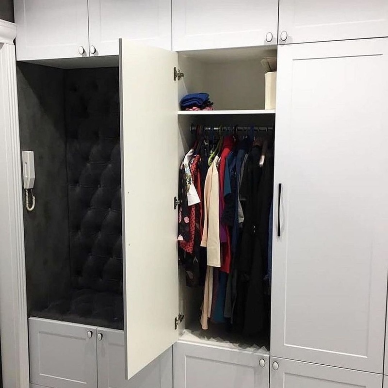 Встроенные распашные шкафы-Встроенный шкаф с распашными дверями в прихожую «Модель 40»-фото5